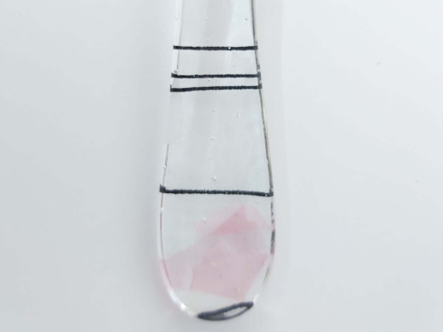 Handgjord sked av glas