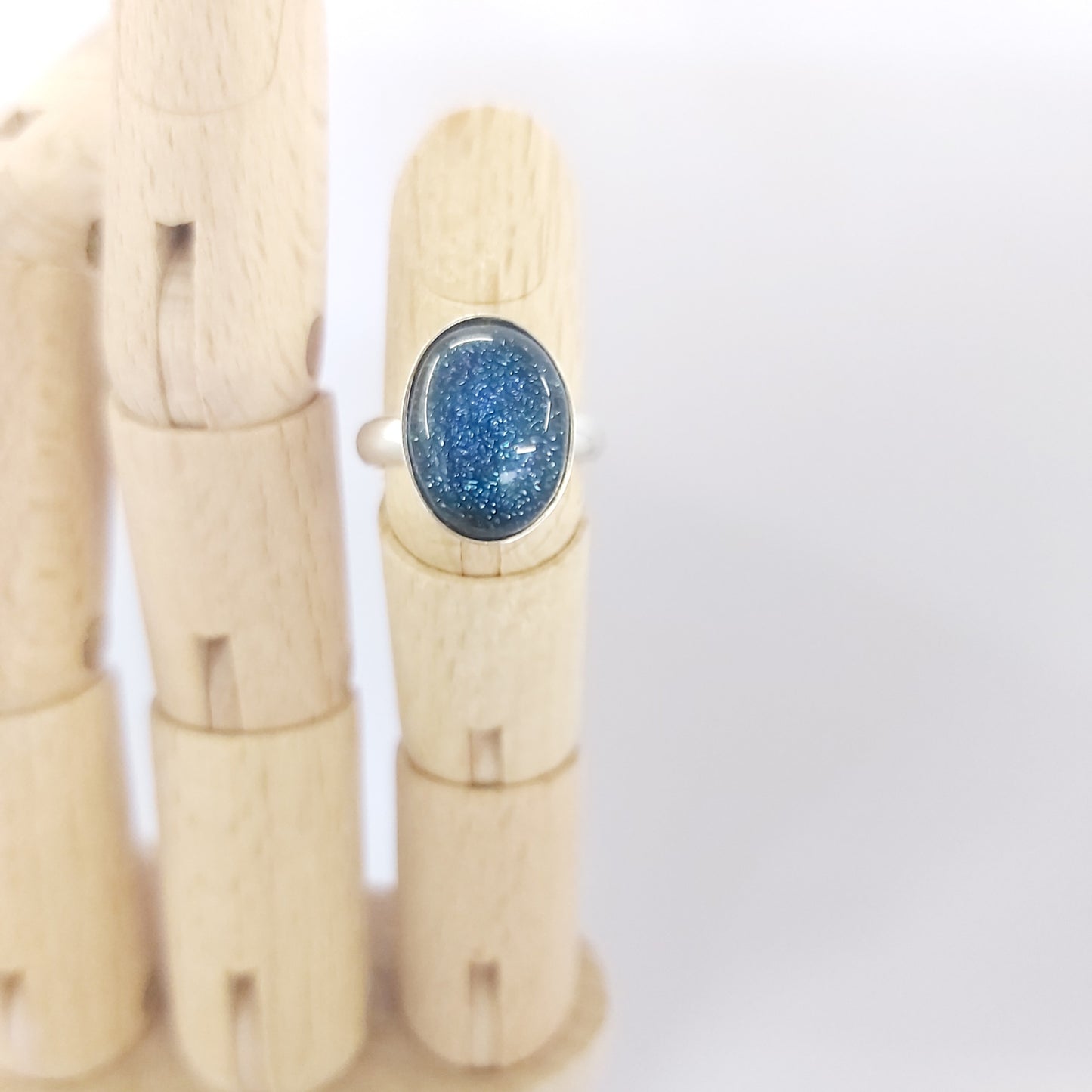 Handsmidd, Justerbar Ring av Silver med Silverinfattat Handgjort Dikroiskt Glas (925 Sterling Silver)