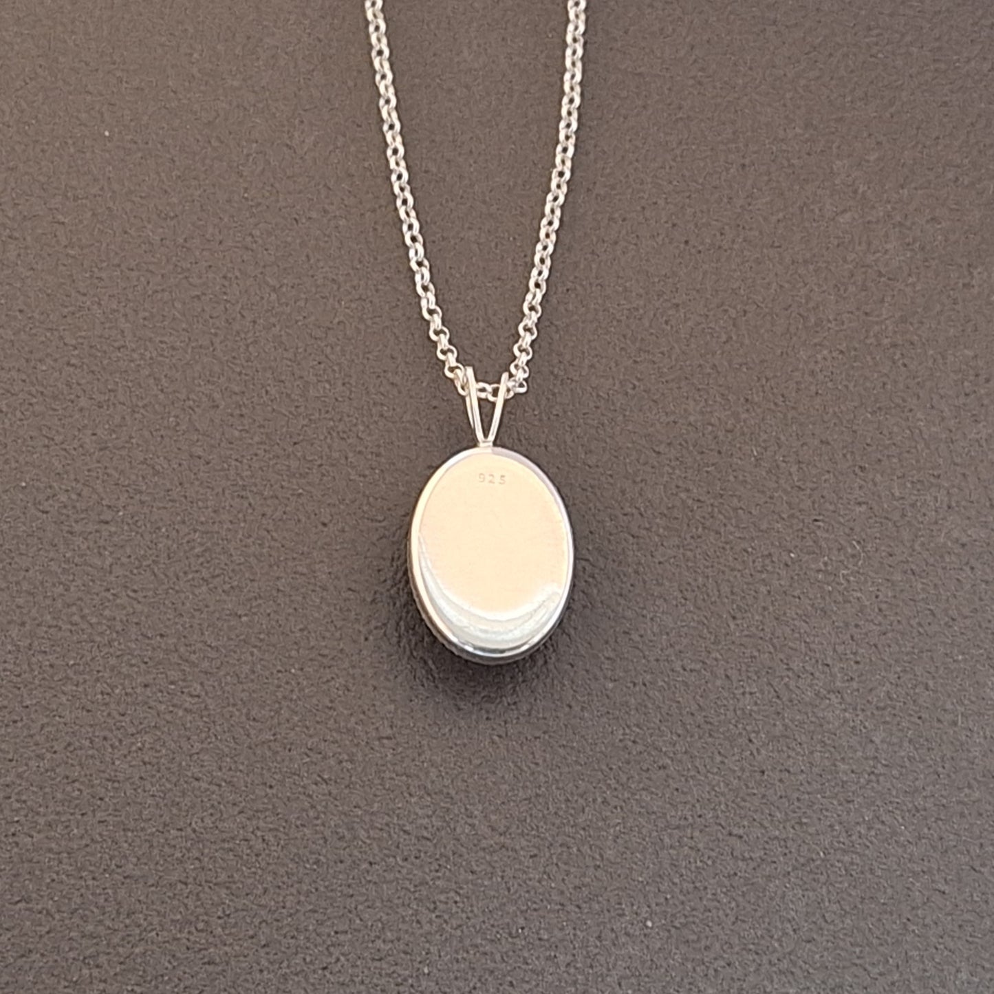 Smält glas halsband