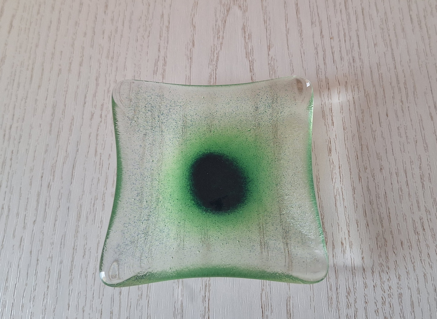 Prydnadsskål i Smält Glas