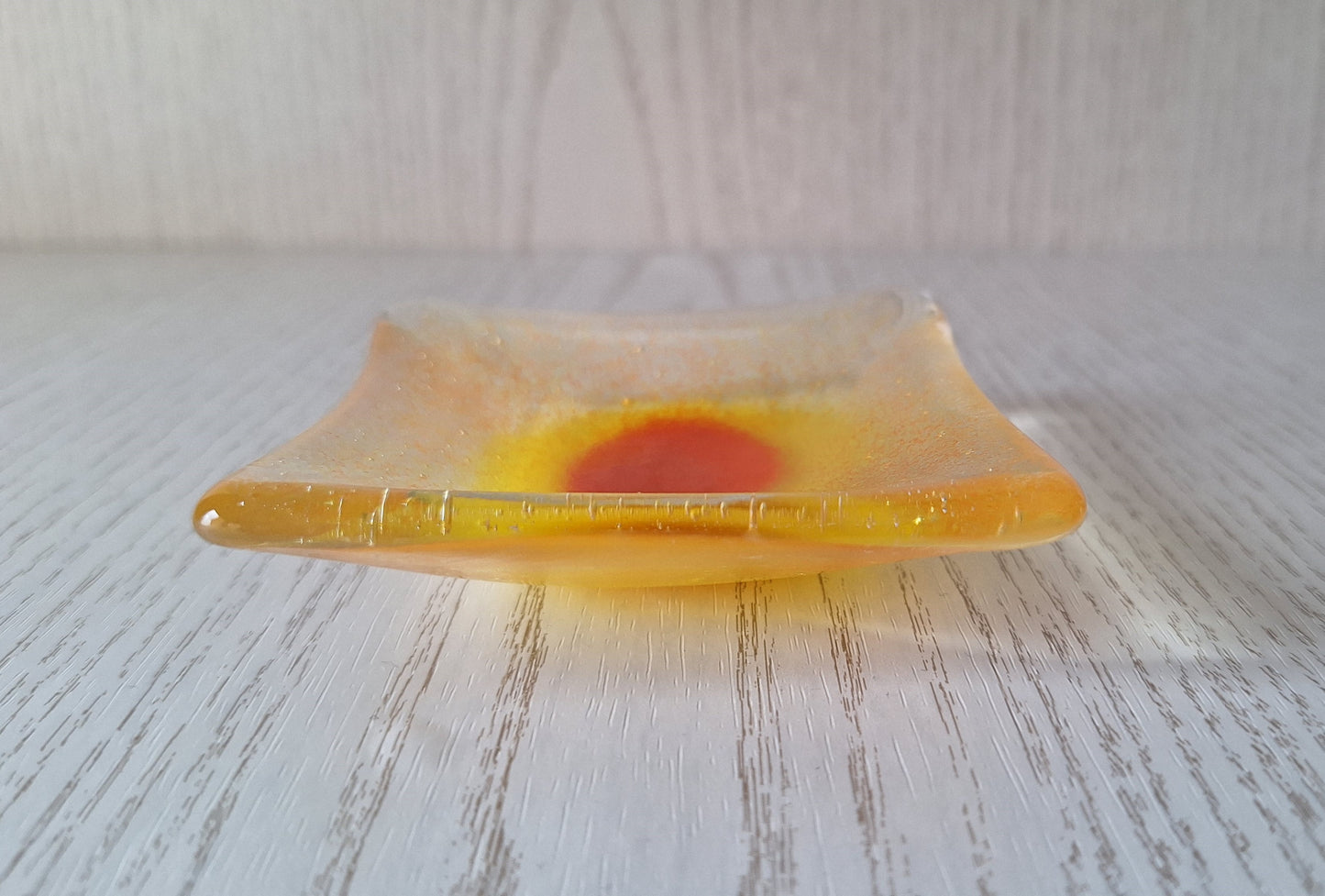 Prydnadsskål i Smält Glas