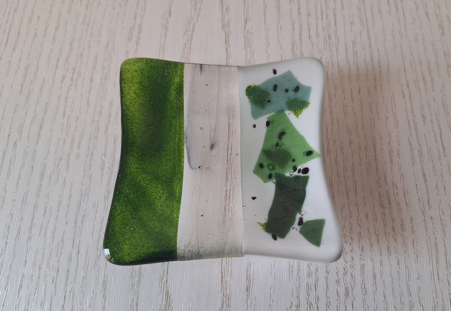 Prydnadsskål i Smält Glas