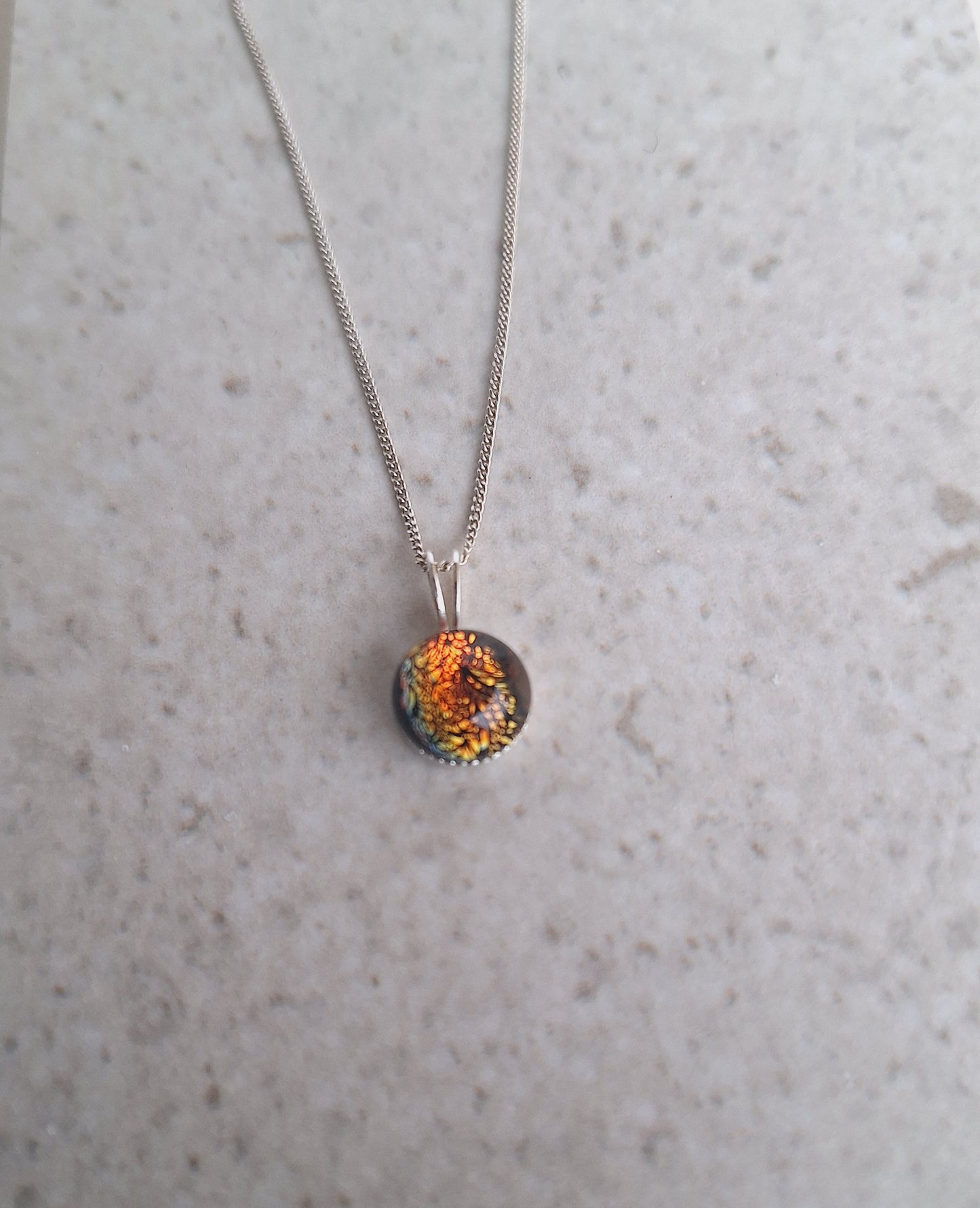Smält Glas Halsband