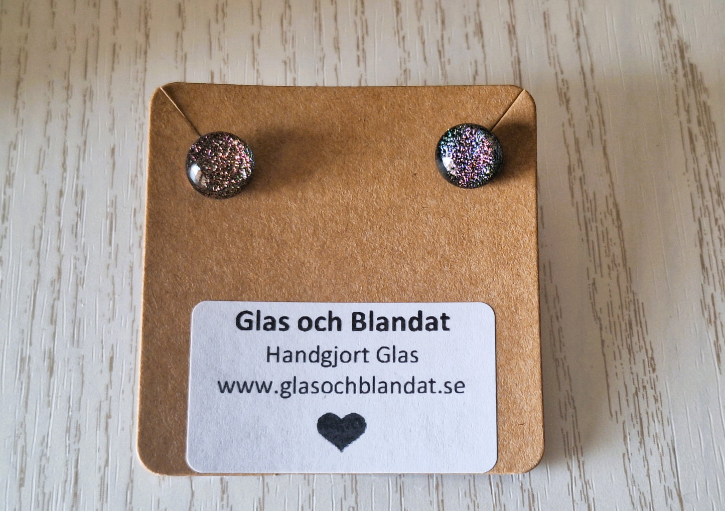Handgjorda Örhängen av Dikroiskt Glas-E15